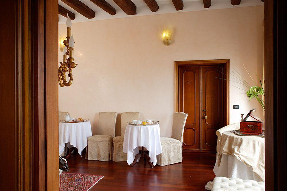 Bed & Breakfast La Rosa Dei Venti Venice - New 2023 Prices, Reviews ...